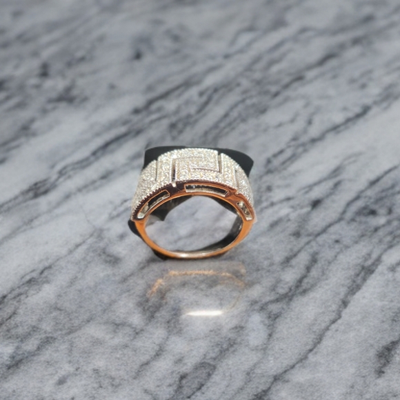 WOMENS Ring - Picture 2 of 2